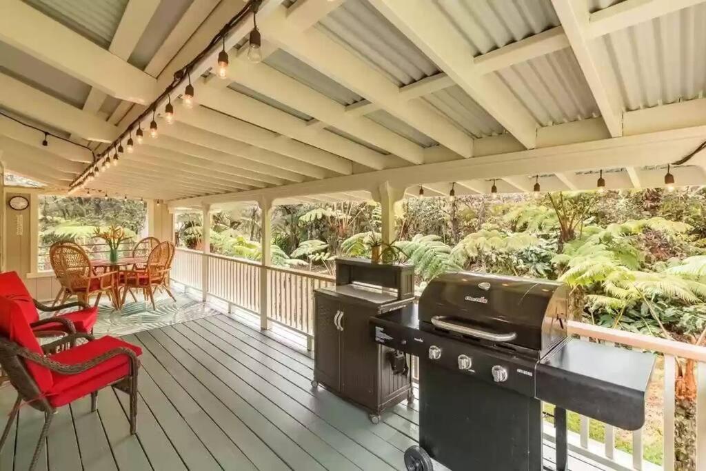 Hau'Oli Place Tiki Cottage In Volcano Eksteriør bilde